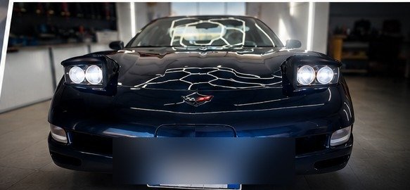 Corvette C5, vista frontale con logo Corvette